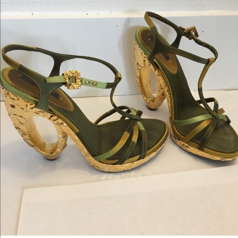 Louis Vuitton hammered gold heel open toe